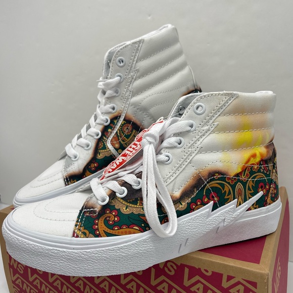 Vans Men’s Sk8-Hi Bolt (Big Reveal) True White/P Sneakers
VN0A5JIVAZQ - Picture 4 of 16